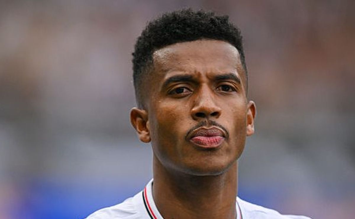 São Paulo bate o pé e avisa ao Flamengo que Marcos Antônio não sai do Morumbi