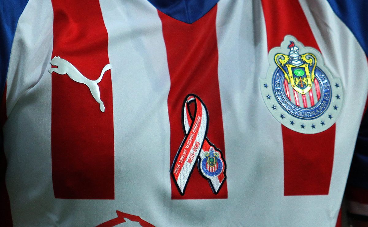Multicampeón de Liga MX se retira del fútbol profesional tras crisis en Chivas
