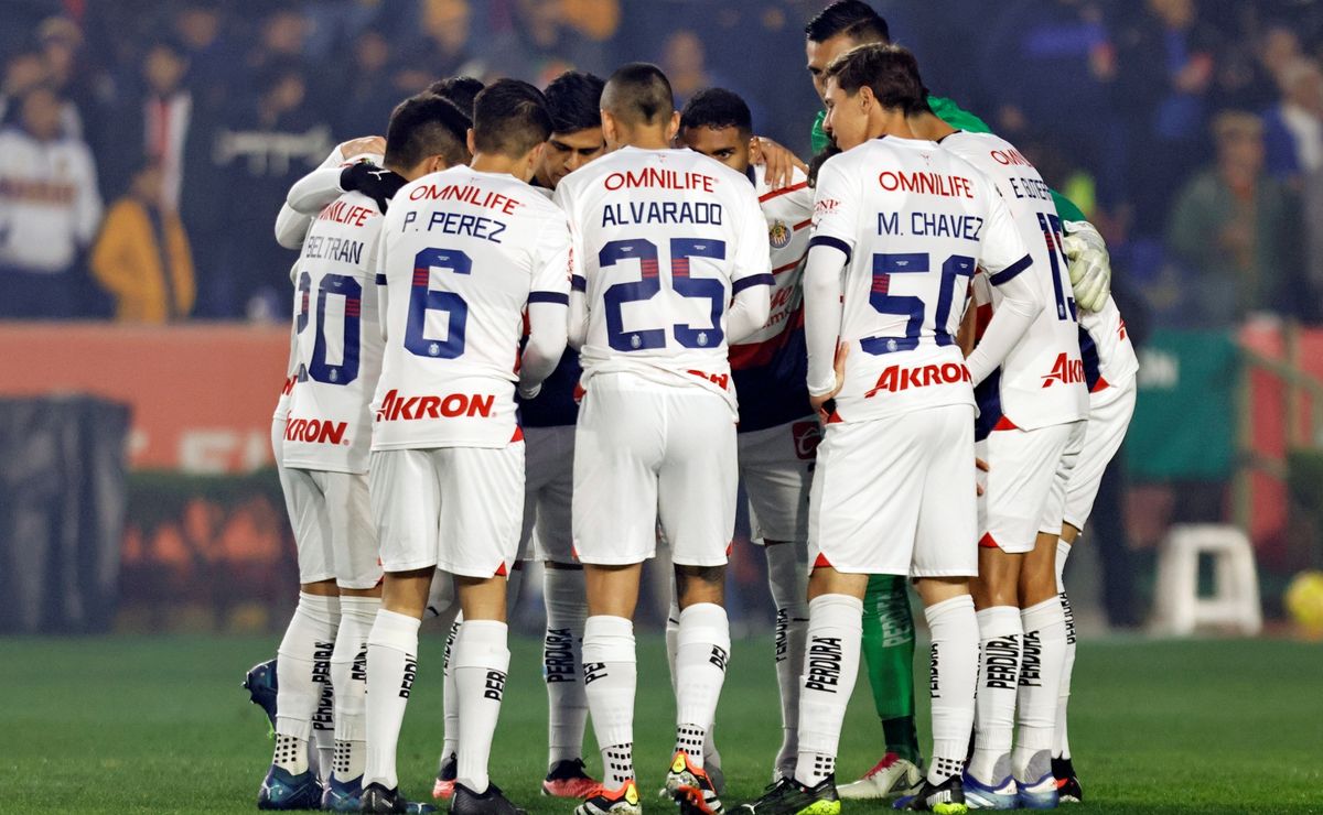 Regreso Sorpresivo en Convocatoria de Chivas para Enfrentar al América