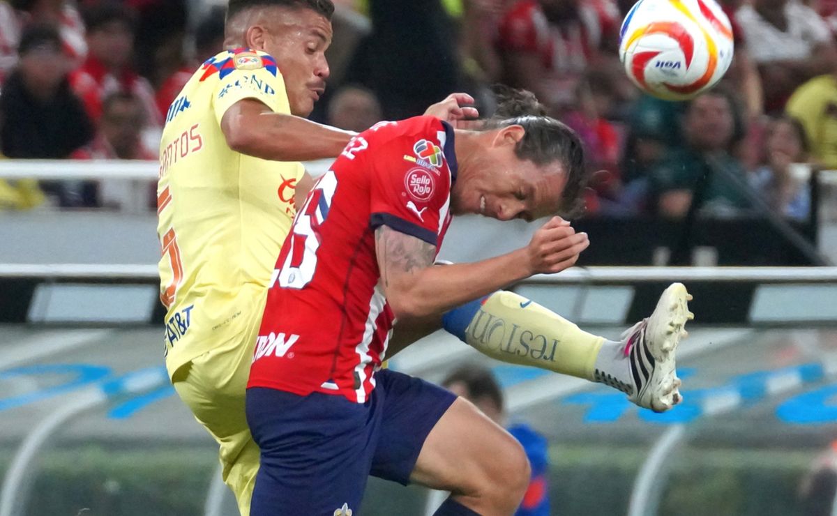leyenda de Chivas desmiente a quienes acusan a arbitraje de favorecer al América