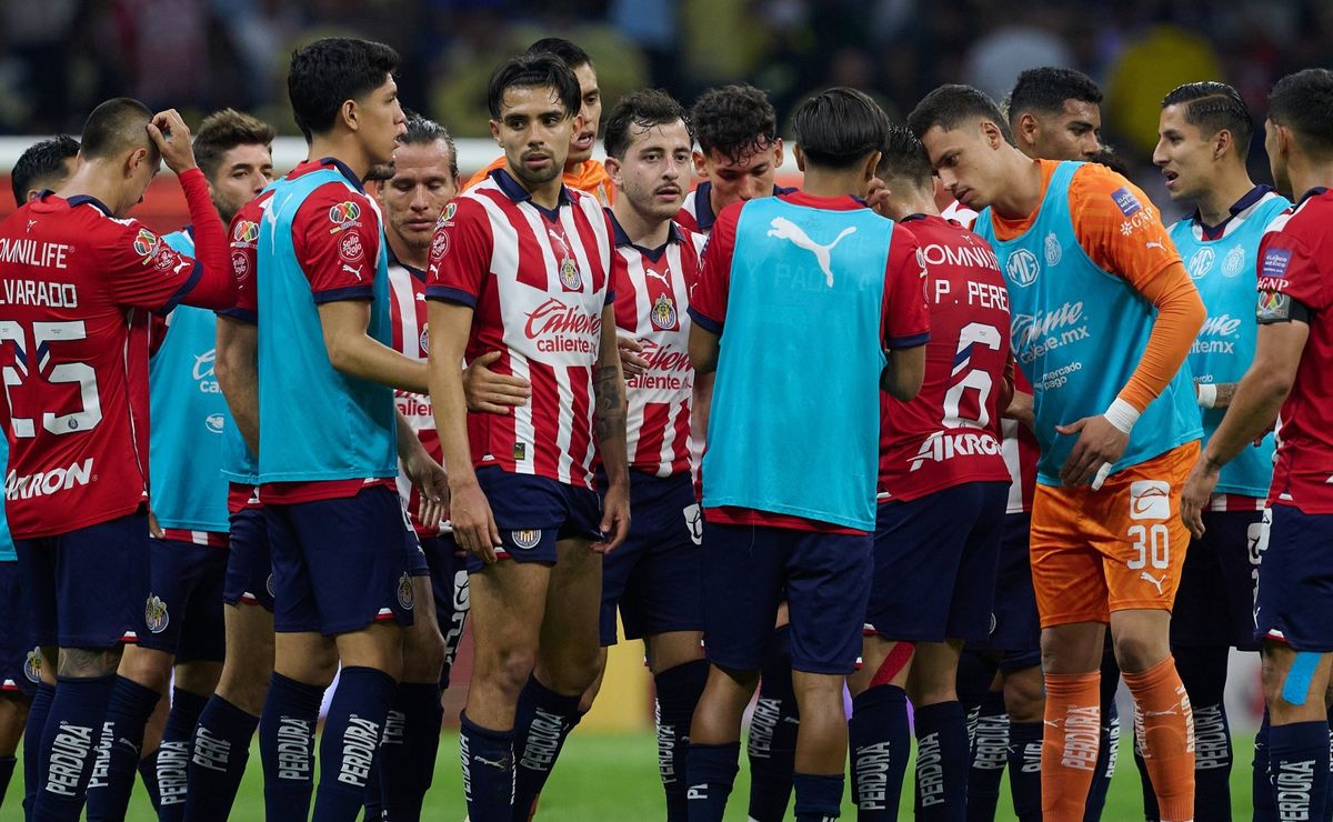 Los 7 jugadores que están en la lista de transferibles para dejar Chivas