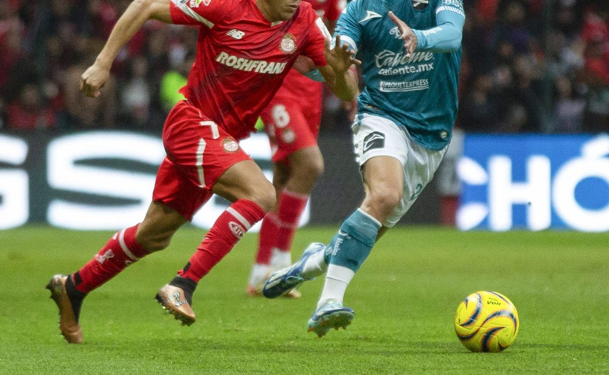 Mercado: América, Pumas y Cruz Azul, rivales de Chivas por refuerzo estrella