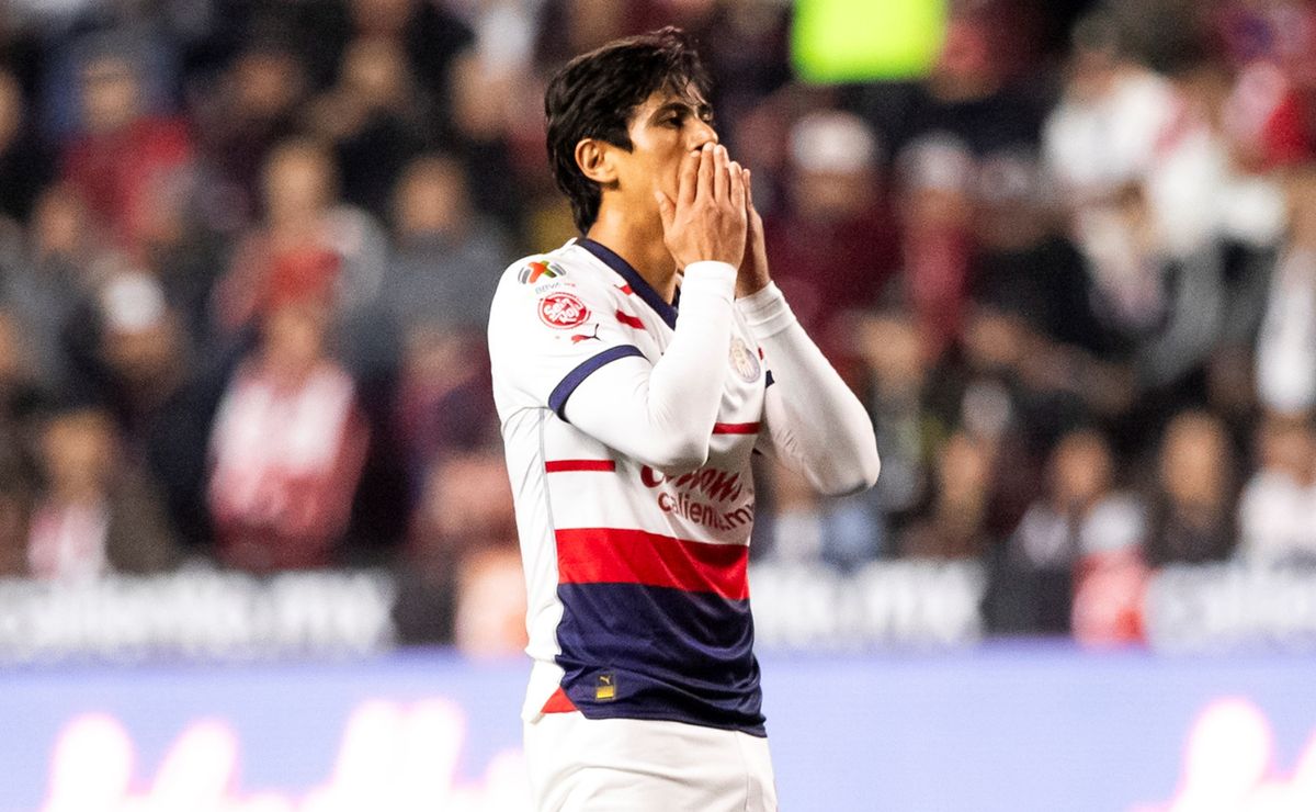 Emocionante reacción de futbolista de Chivas ante la posible salida de JOSÉ Juan Macías