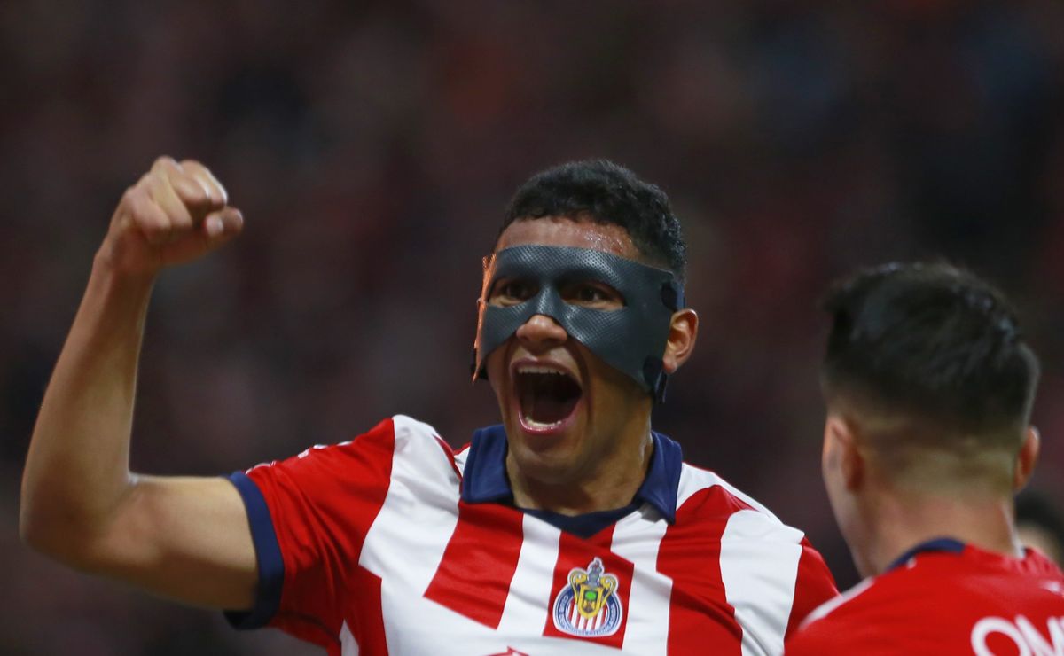 ¿Gilberto Sepúlveda seguirá en Chivas? La incertidumbre en su renovación