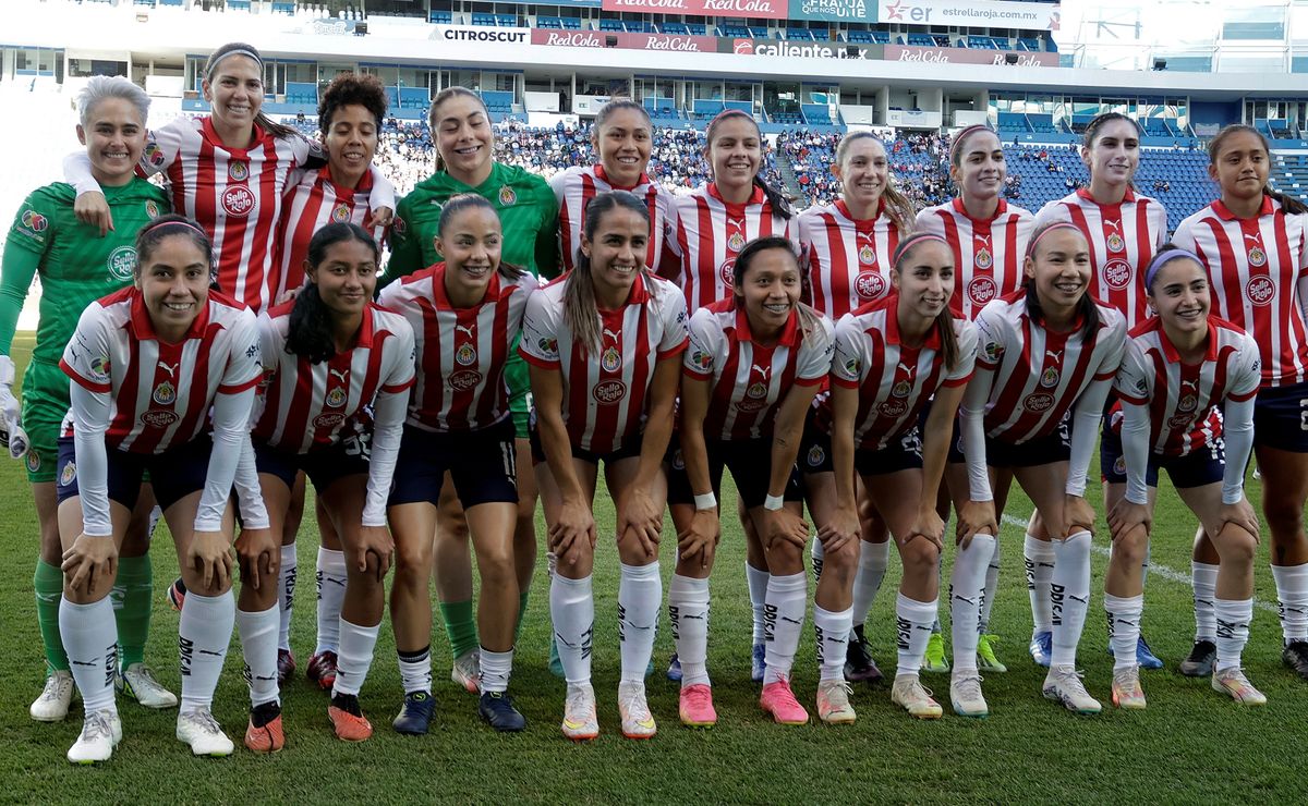Dos Jugadoras de Chivas Femenil Destacan en Convocatoria de Selección Mexicana