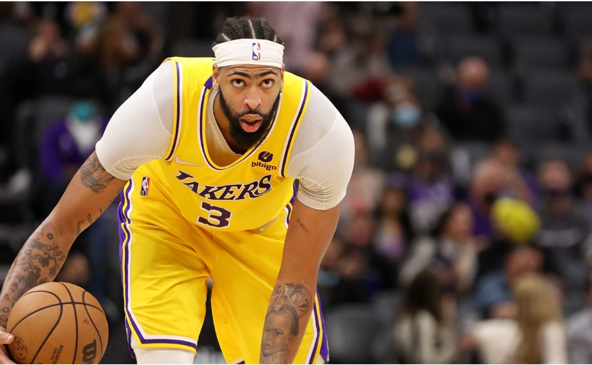 Lakers set one condition to give Anthony Davis a contract extension