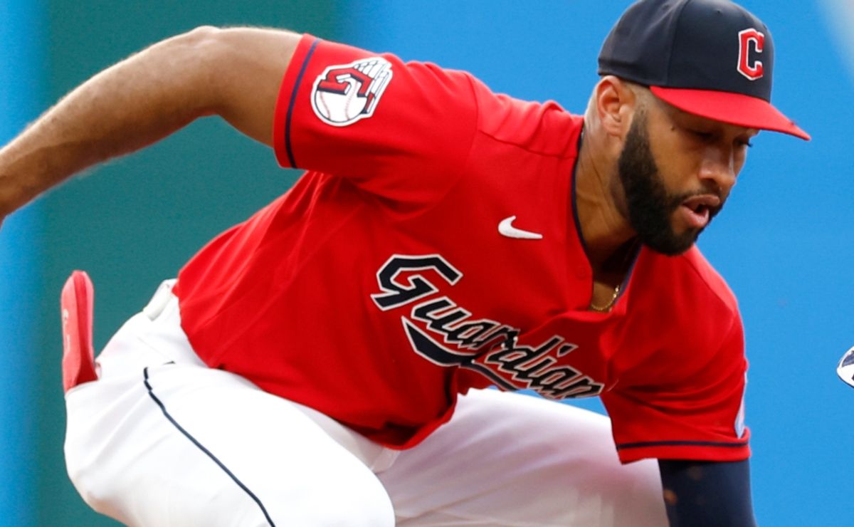 Dodgers Bolster Infield with Amed Rosario Acquisition in Trade with