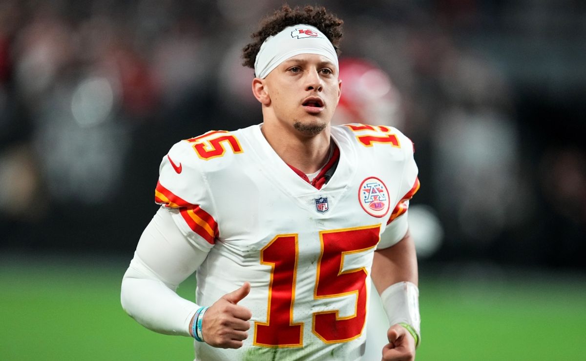 Chiefs QB Patrick Mahomes comments on DT Chris Jones' status