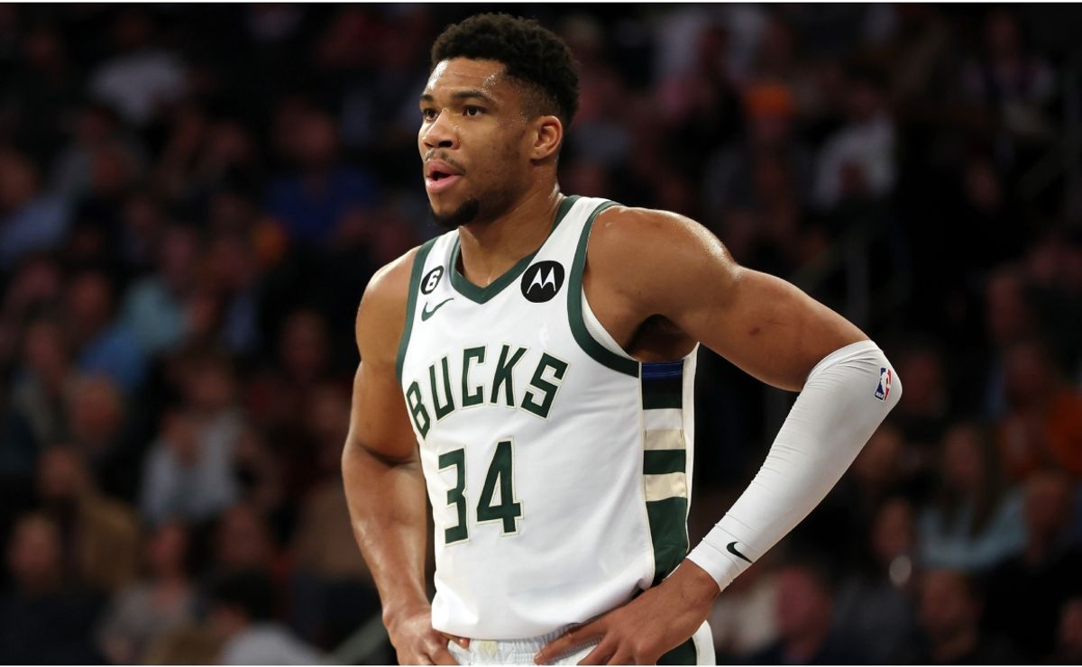 Giannis Antetokounmpo Breaks Silence on 'Bittersweet' Damian Lillard, Bucks  Trade