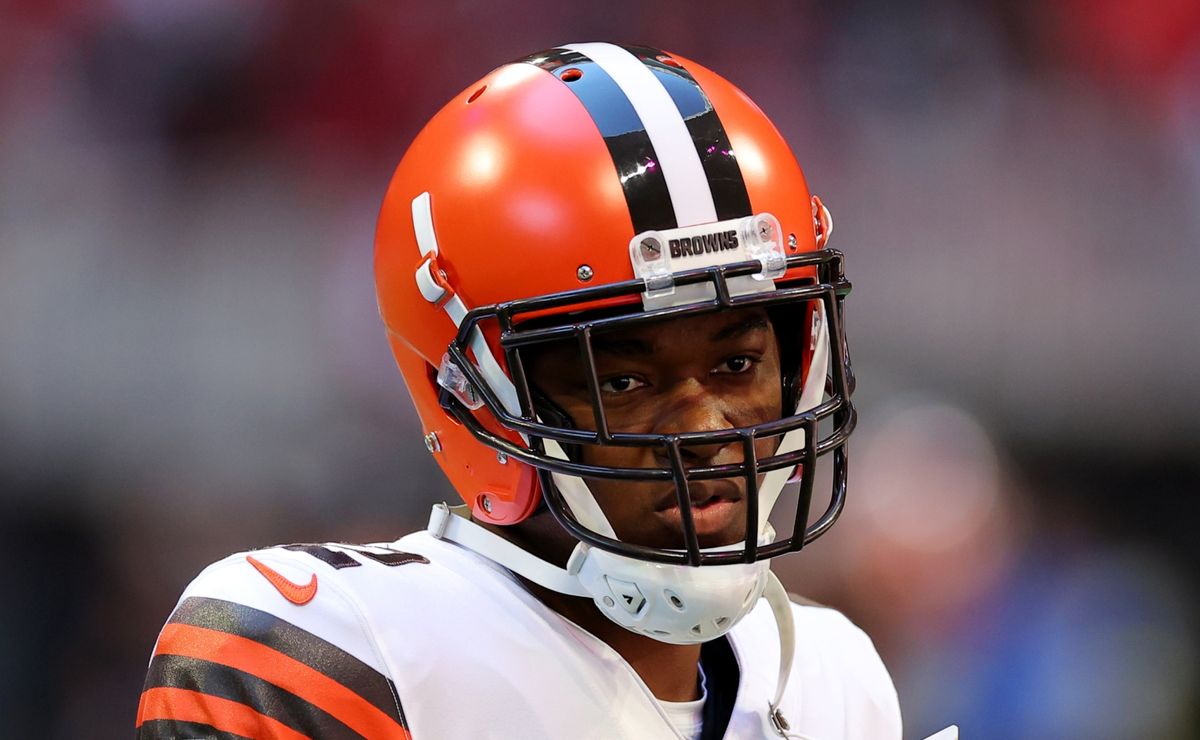 Browns WR Amari Cooper leaves practice with groin injury, questionable for  Steelers on Monday night