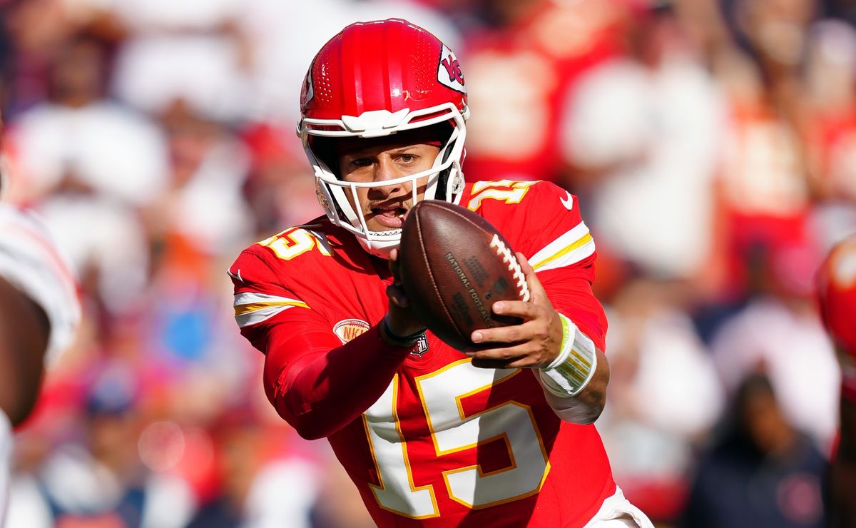 Patrick Mahomes has completed less passes than 15 NFL quarterbacks in