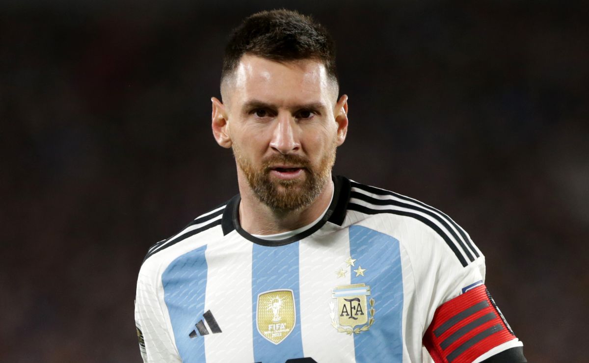 Image?src=https   Images.bolavip.com Jpg En Full BUS 20231016 BUS 76423 Lionel Messi Argentina FIFA World Cup 2026 Qualifiers &width=1200&height=740