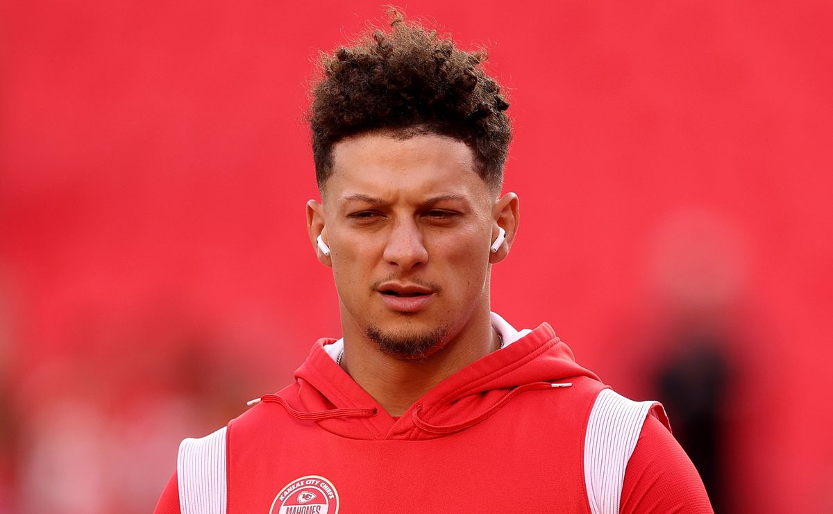 NFL superstar Mahomes joins ownership group of NWSL's Kansas City Current