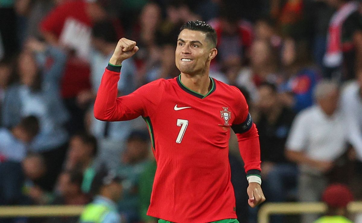 Vídeo: Cristiano Ronaldo marca dois gols no jogo Portugal x Irlanda, apesar do pé fraco