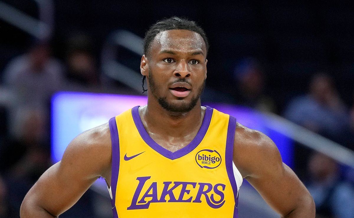 Bronny James incredibly leaves Michael Jordan out of Top 5 players in NBA history