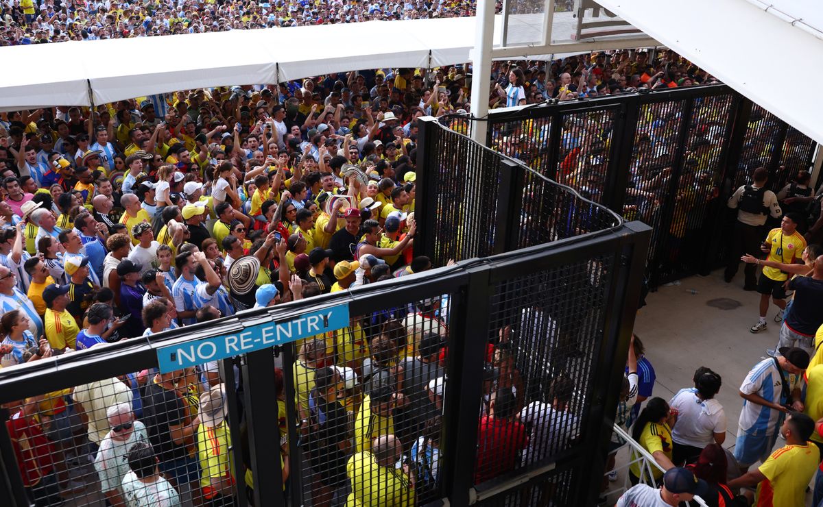 Chaos in 2024 Copa America final as Argentina and Colombia fans try to