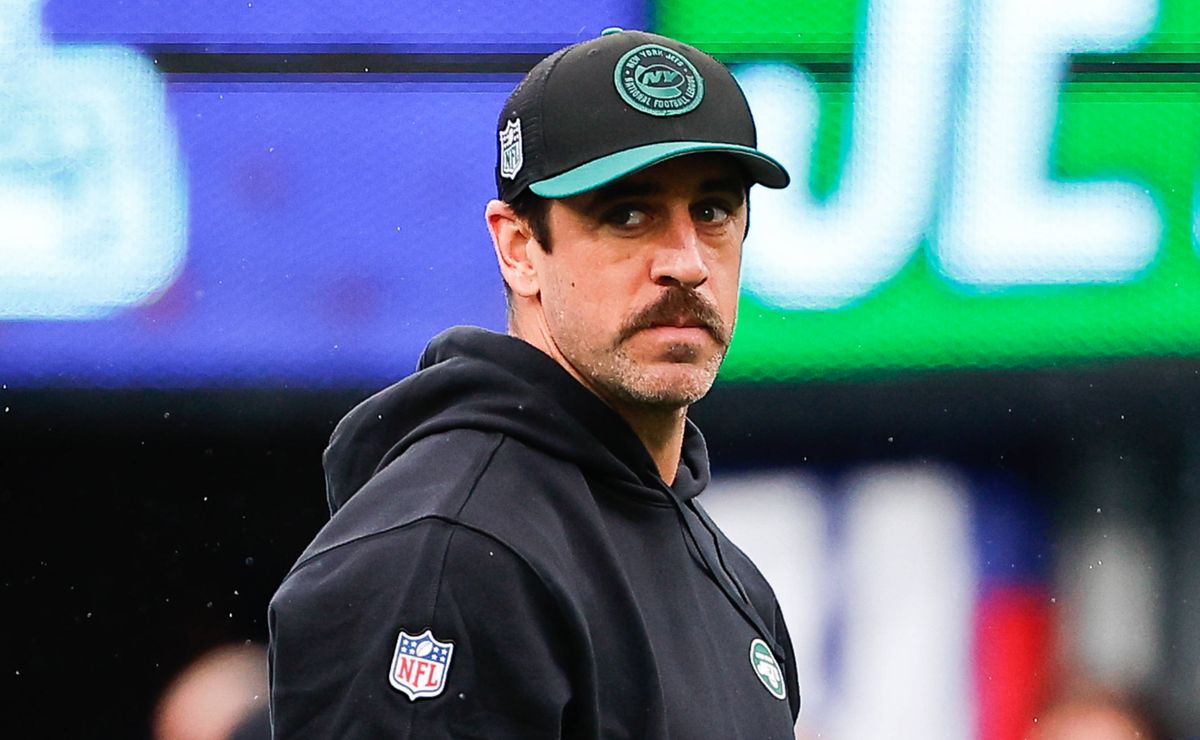 The New York Jets have made a risky decision regarding QB Aaron Rodgers