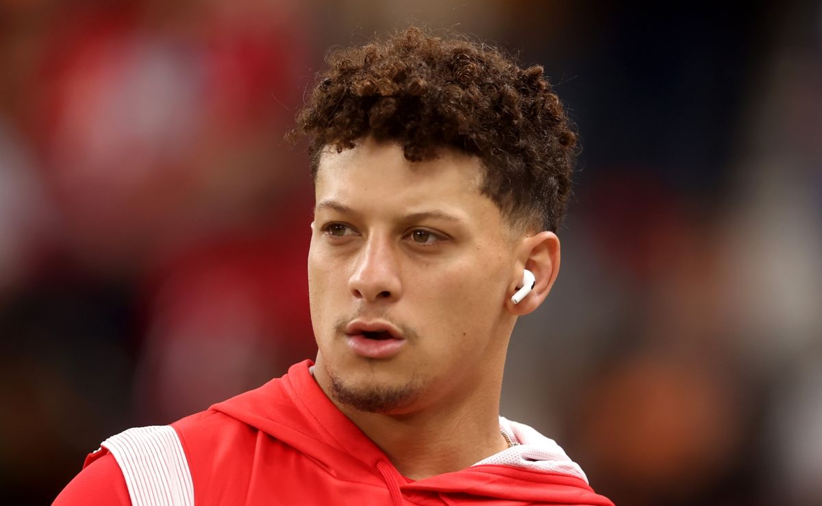 Patrick Mahomes and Kansas City Chiefs lose star player after serious injury