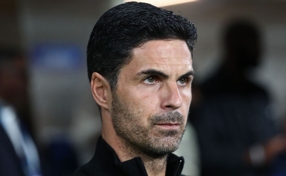 Arsenal coach Mikel Arteta chooses the best soccer player of all time