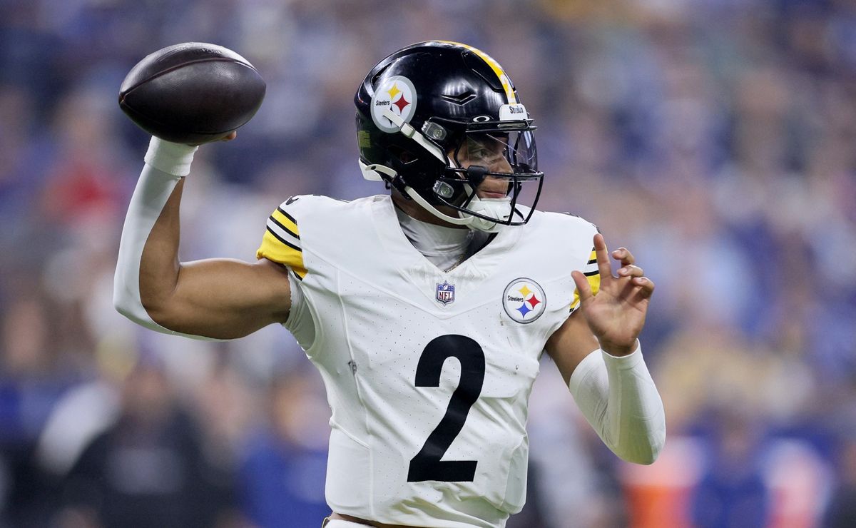 Steelers could lose key quarterback with injury for game against Giants