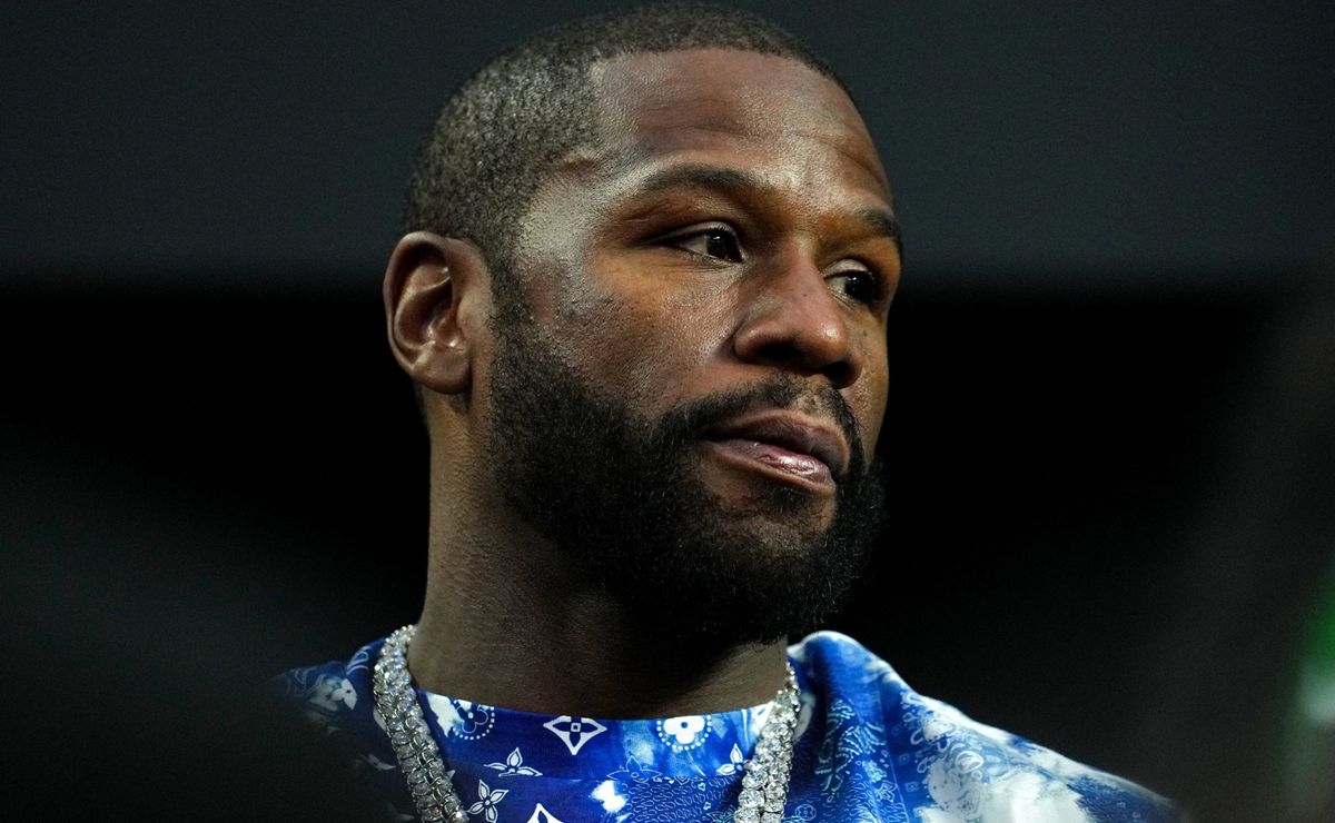Floyd Mayweather issues ruthless warning to Jake Paul over potential Canelo fight after Tyson bout