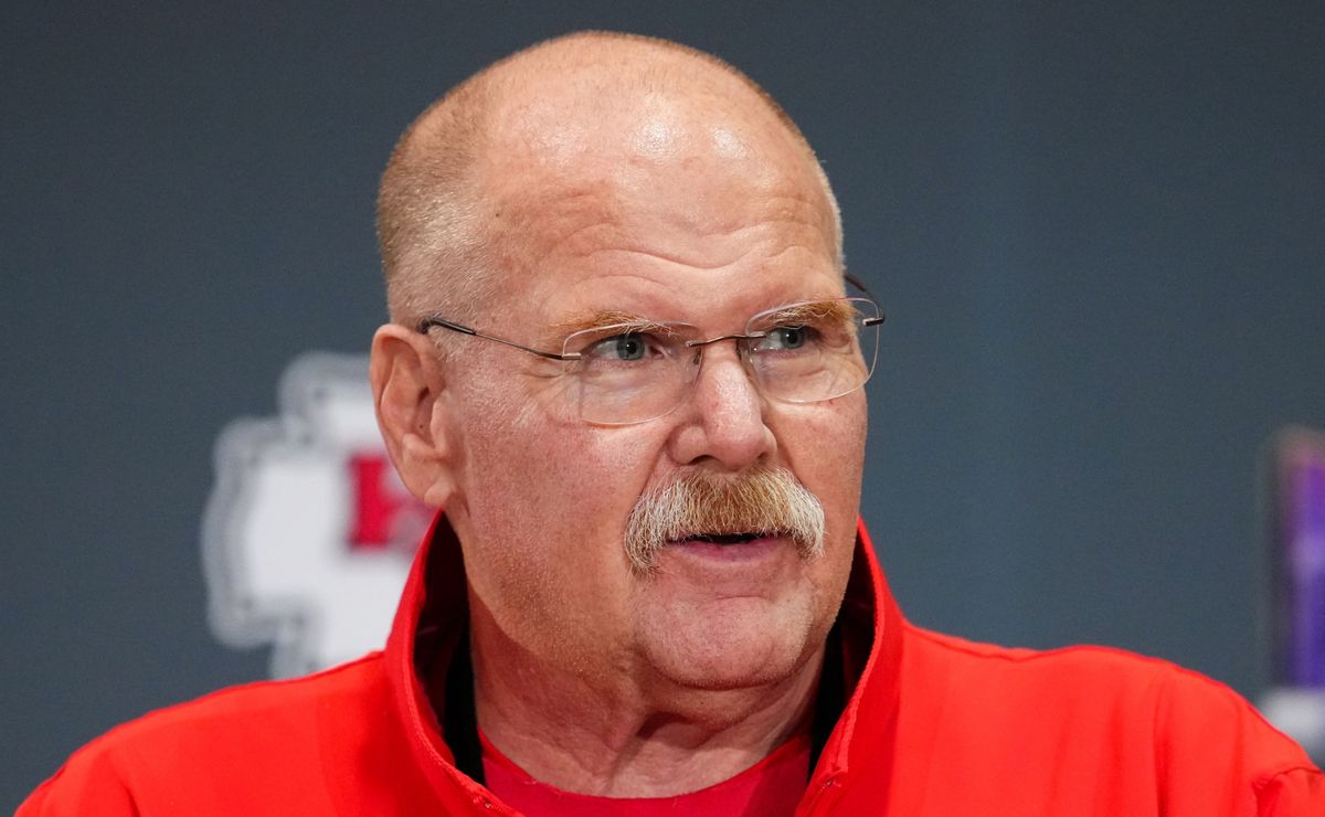 Andy Reid has an unexpected Super Bowl champion suddenly available to sign and help Patrick Mahomes