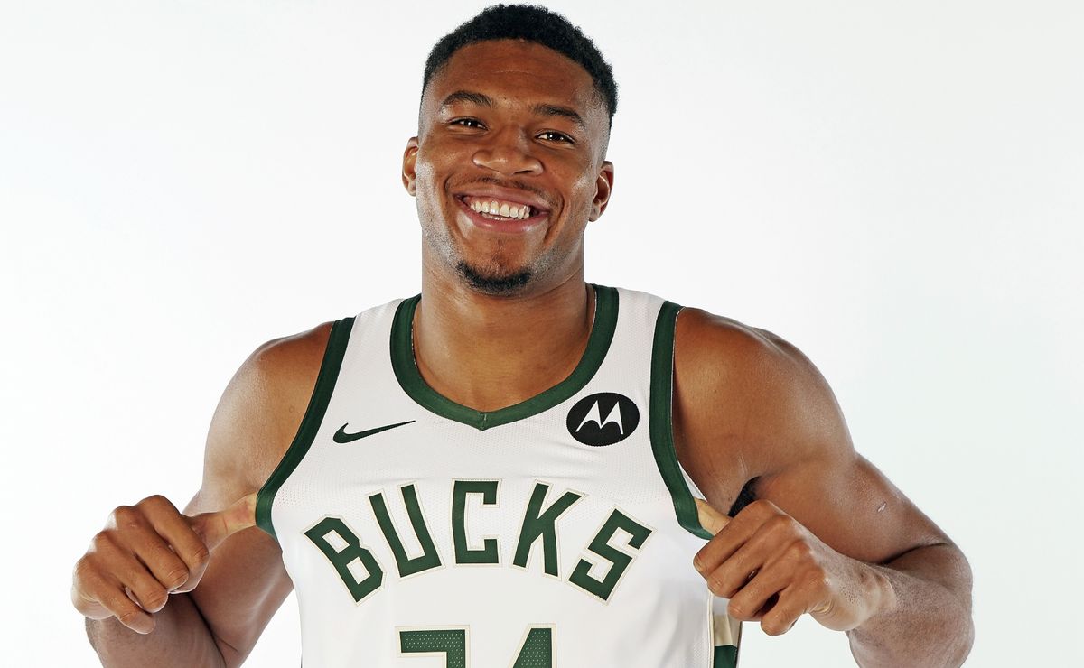 Giannis Antetokounmpo sends strong message after Bucks reach NBA Cup