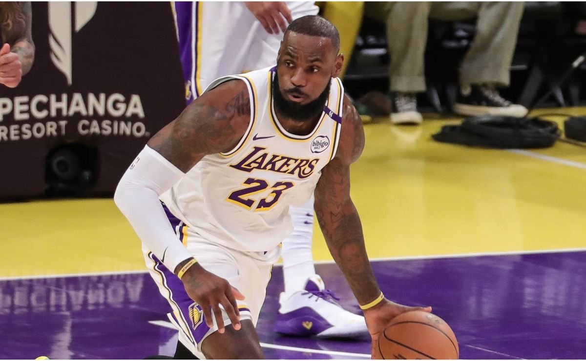 Where to watch Golden State Warriors vs Los Angeles Lakers live for
