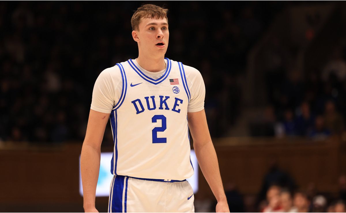 NCAAB News: Cooper Flagg’s Duke stay in AP top 5 in