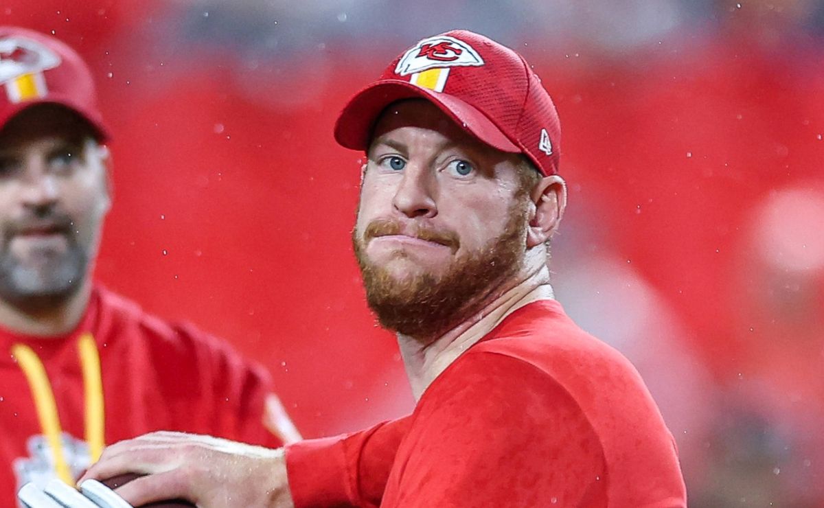 Carson Wentz fuels speculation about his future after special message to Patrick Mahomes, Travis Kelce