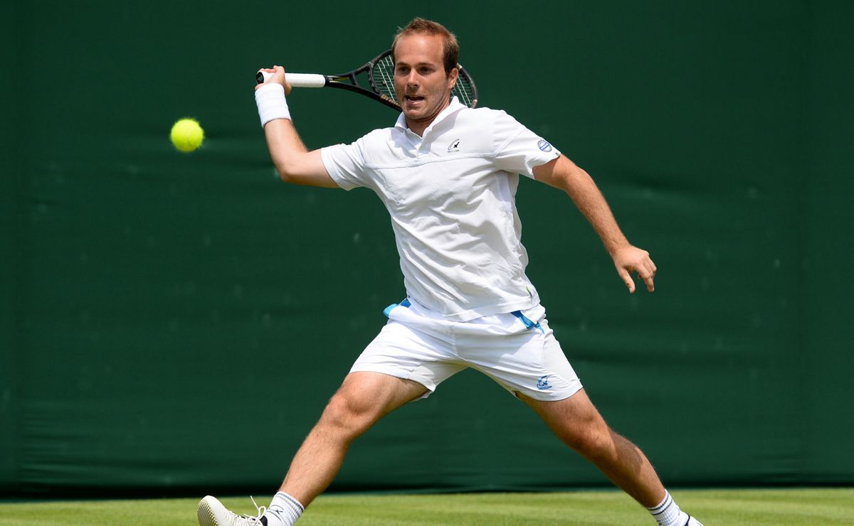 Tennis Icons Revived in Stunning Floating Court Tribute