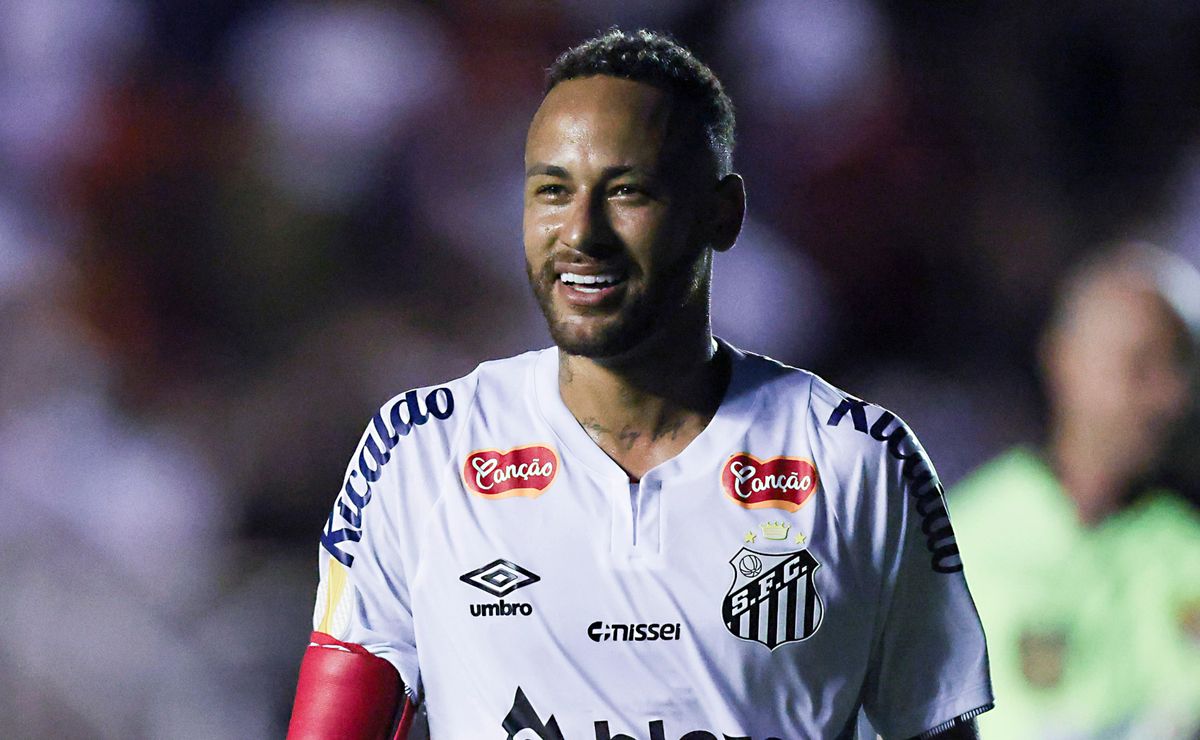 Neymar scores Olympic goal for Santos: Have Messi or Ronaldo ever done ...