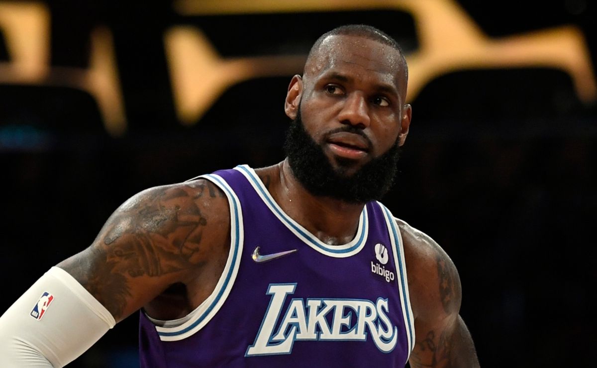 NBA: LeBron James hace oficial su último cambio de camiseta: ¿por