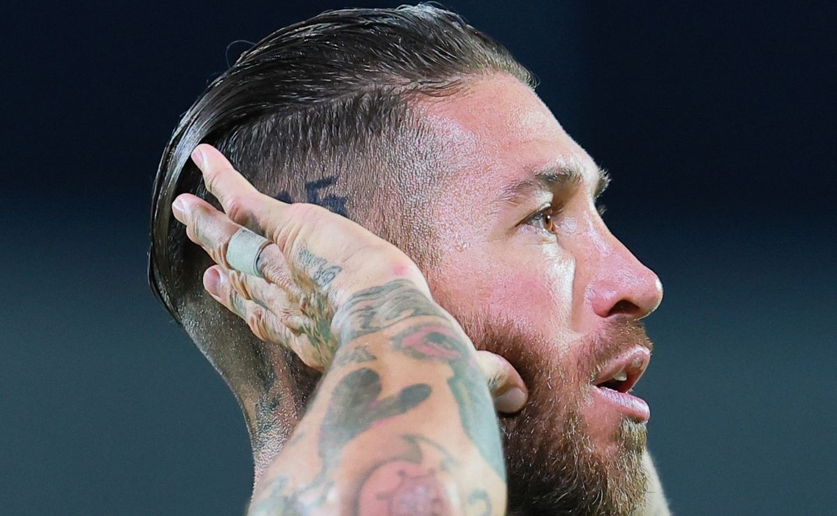 Sergio Ramos genera controversia con los hinchas de Rayados