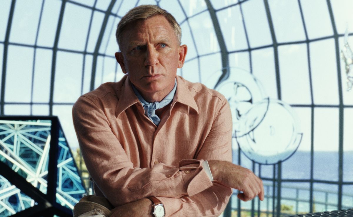 Movies like 'Knives Out' 10 mystery dramas to watch on streaming