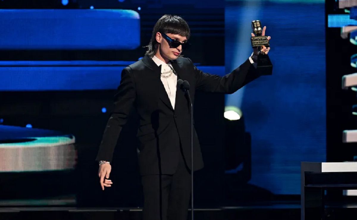 ¿Cuántos premios ganó Peso Pluma en la gala de los Premios Billboard 2023?