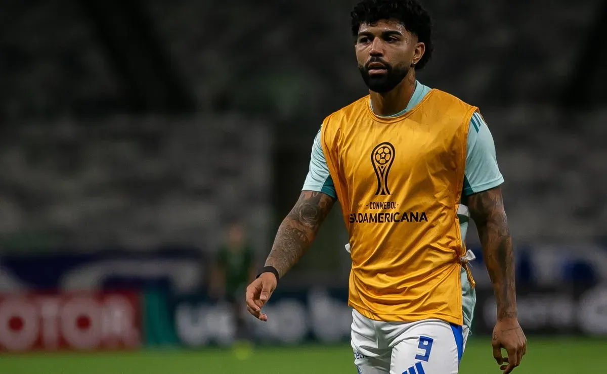 Gabigol permanecerá no Cruzeiro como reserva após 5 meses de saída do Flamengo.