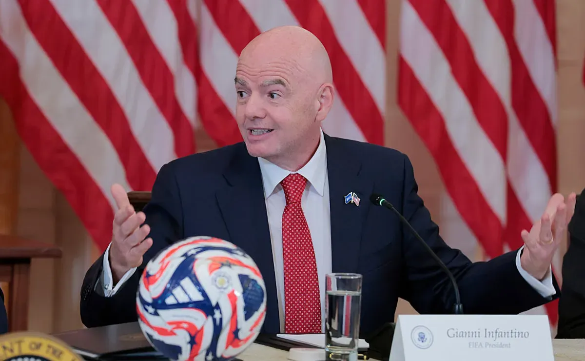 CAMPEÃO MUNDIAL OFICIAL: Antigo documento da FIFA coloca título de 51 como Mundial oficial