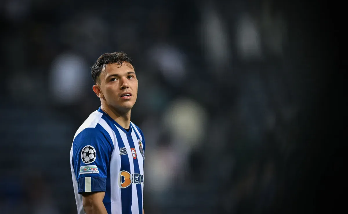 Palmeiras Avalia Contratação de Pepê em Janela de Transferências