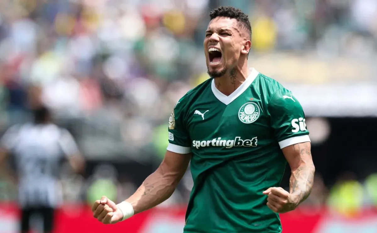 Palmeiras define procedimento cirúrgico de Paulinho e tempo de recuperação estimado