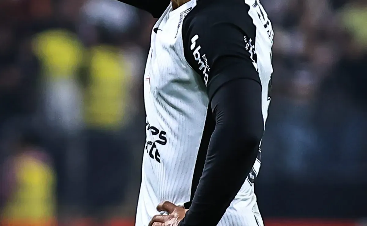 Corinthians notifica Memphis Depay para quitação de dívida pelo Paulistão.