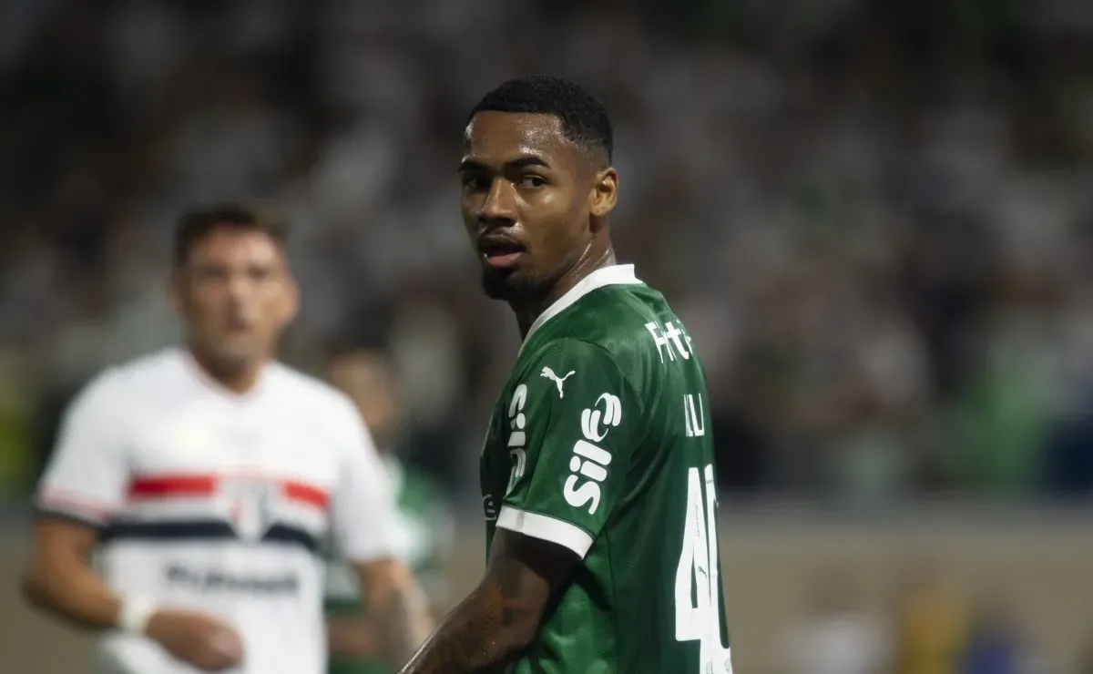 SUBSTITUTO DEFINIDO! Cria da Academia deve brigar por vaga de Richard Ríos no Palmeiras