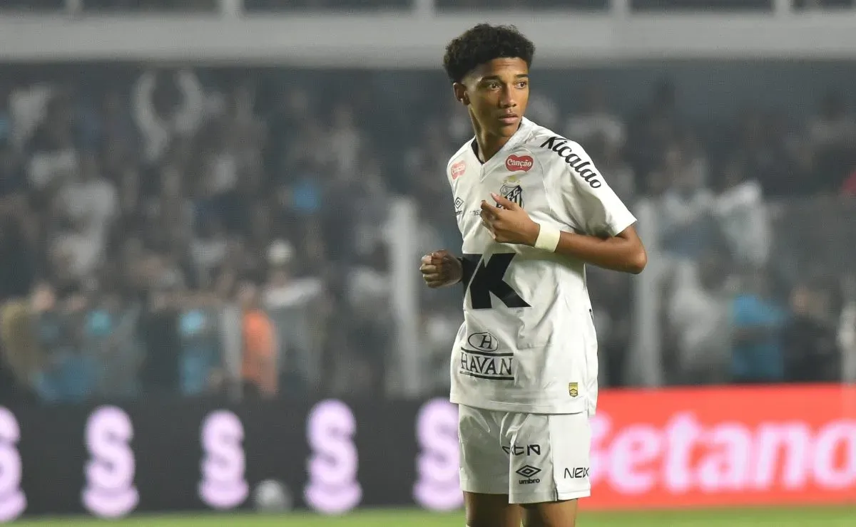 Robinho Jr honra legado do pai no Santos e provoca Corinthians.