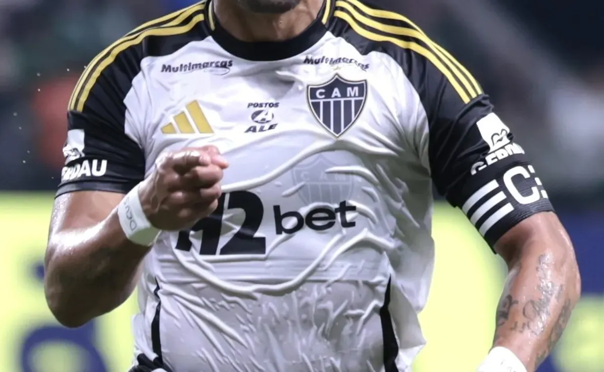 Hulk causa fervor no vestiário do Atlético-MG após vitória sobre o Flamengo