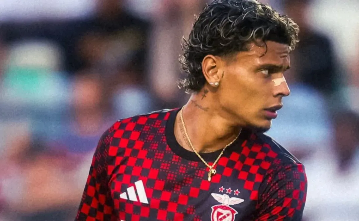 Ex-palmeiras, Richard Ríos recebe críticas no Benfica por atuação fraca.