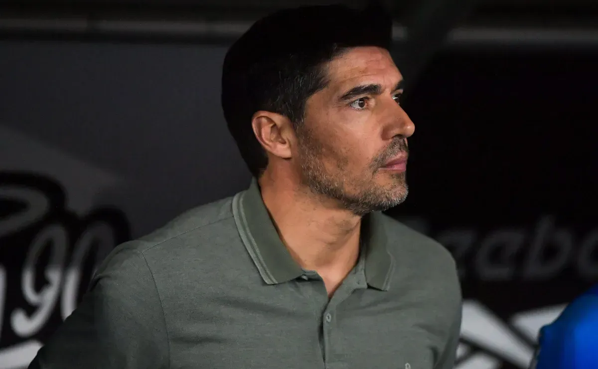 Teste com Allan para possível substituto de Richard Ríos no Palmeiras.