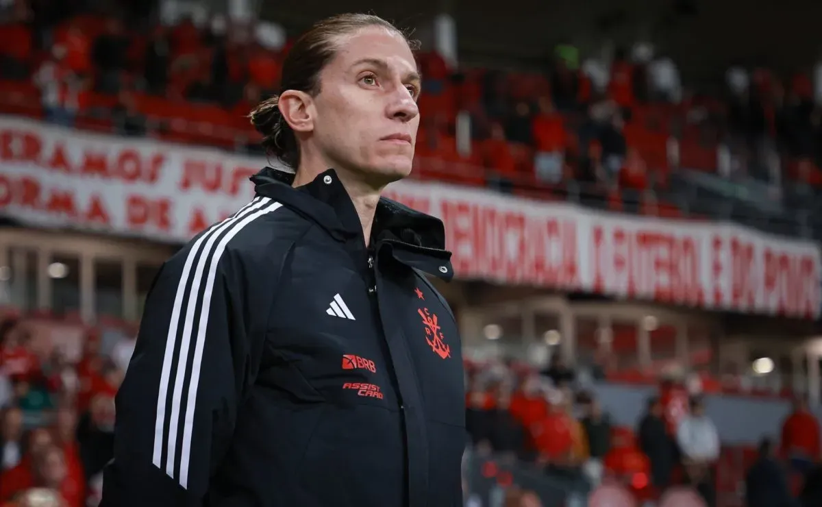 Filipe Luís descarta novas contratações e elogia talento de Samuel Lino no Flamengo