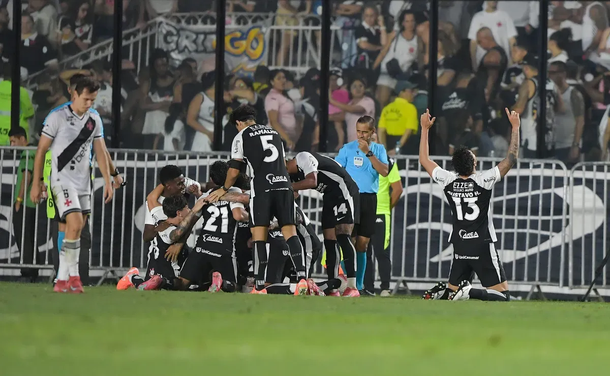 INJEÇÃO FINANCEIRA? Corinthians busca antecipação de R$ 60 milhões para saldar dívidas