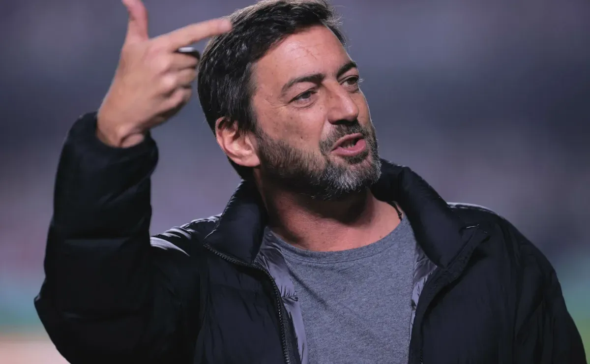 Duilio critica venda de direitos de Pedro e convocará Conselho Deliberativo do Corinthians