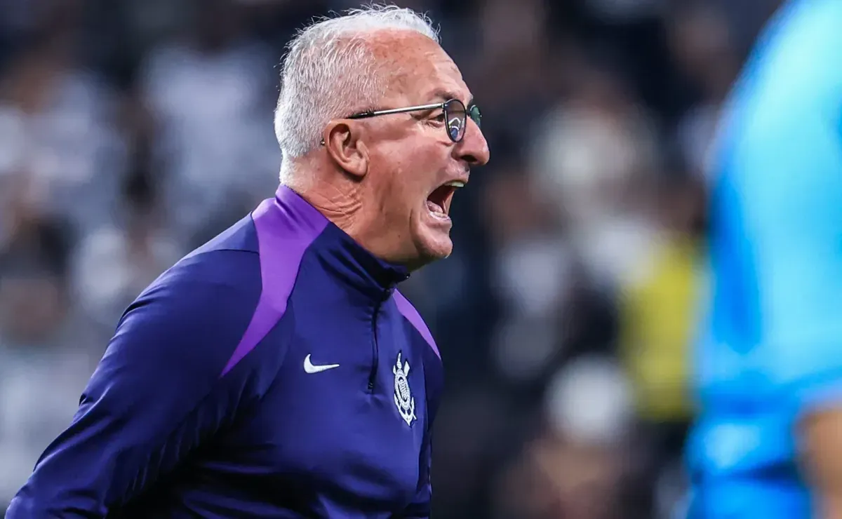 Corinthians avança na renovação de contrato com Fabrício Angileri a pedido de Dorival Júnior